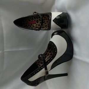 Bordello shoes TEEZE -02 Spectator platform pump